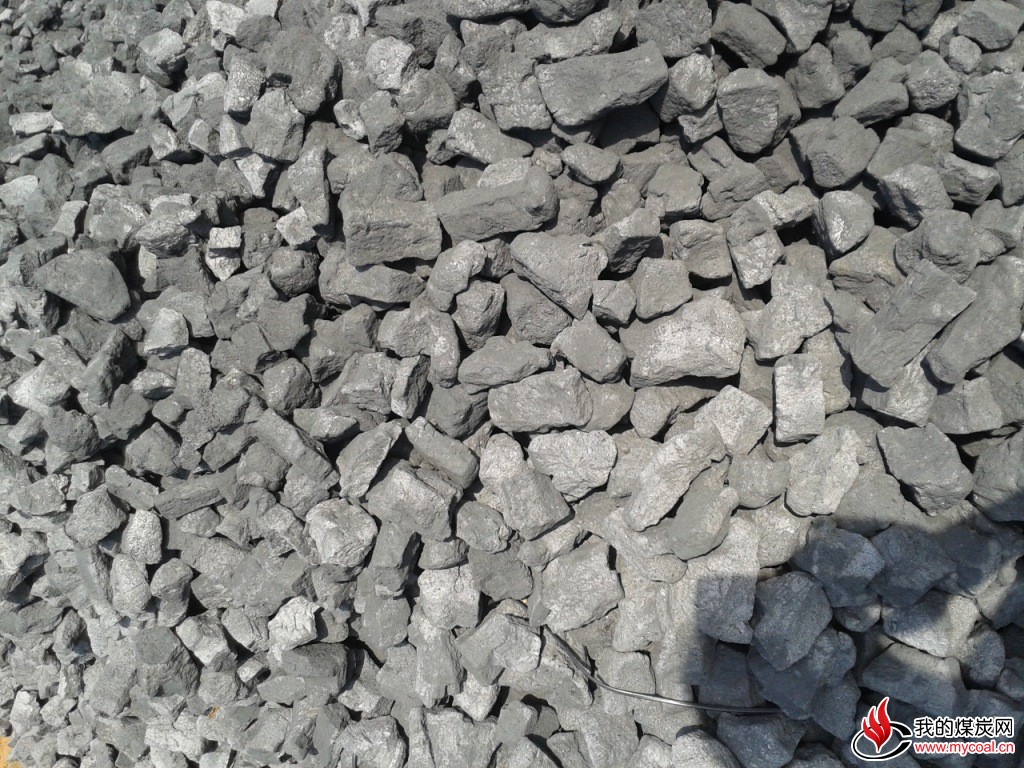 供应二级高硫焦炭.捣固焦炭.可用于面包铁,生铁冶炼,铜铝压铸翻砂