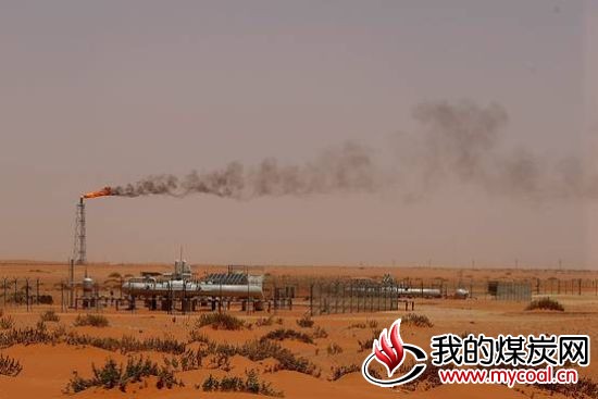 图为沙特阿美的一处原油生产设施。