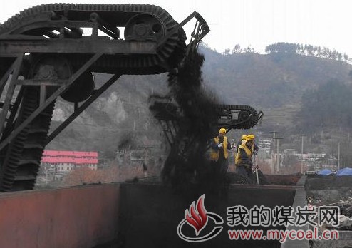 　　陕西电煤调度保供形势稳定 存煤总量达109万吨