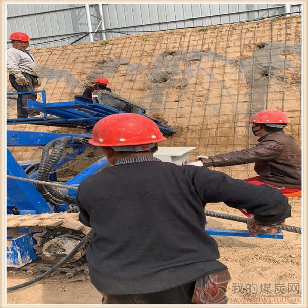 四川泸州地质勘探钻机钻机潜孔钻机小型钻机低价格销量高