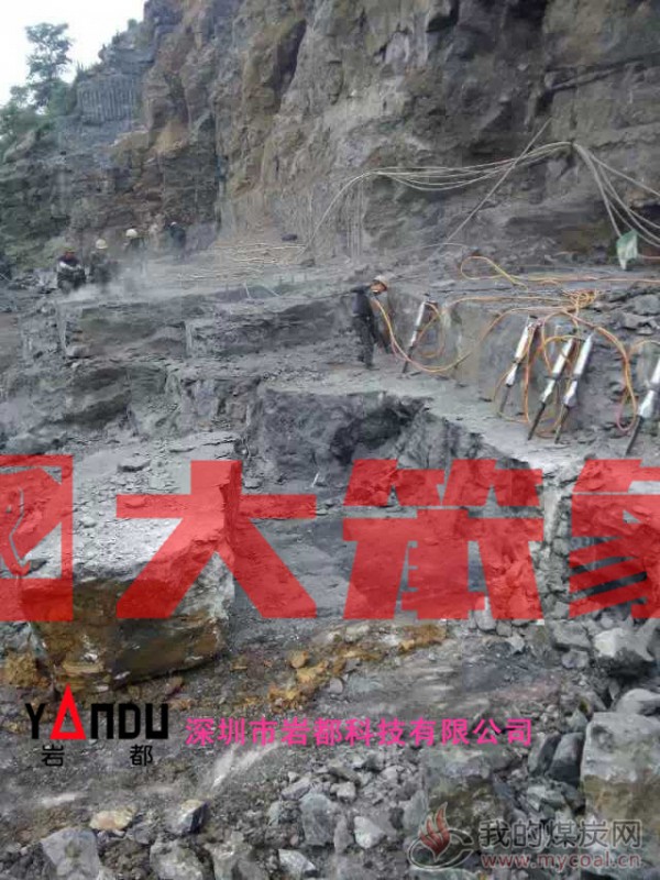 武汉劈裂机矿山开采爆破机械设备 劈裂棒 欢迎咨询