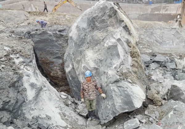 矿山石材开采大型分裂机绍兴市场价格
