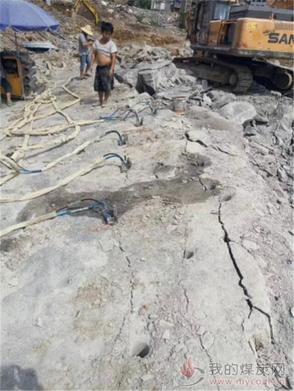 挖沟渠遇到硬石头液压劈石机亳州的用途