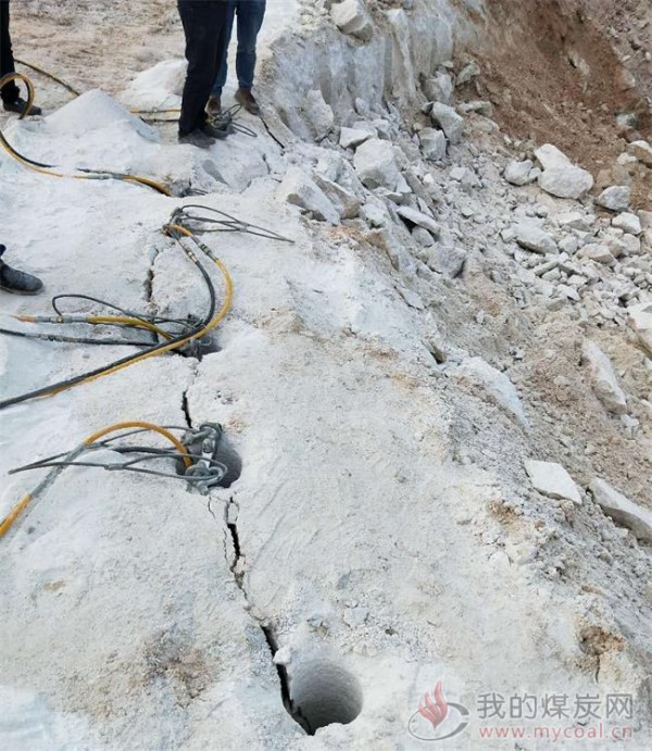 石方开采工程大型劈裂机地下龙岩供应