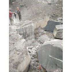 土石方工程柱塞式劈石