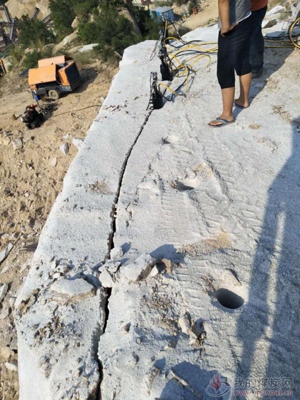 石块开采分解快速分裂机-惠州多少钱一台