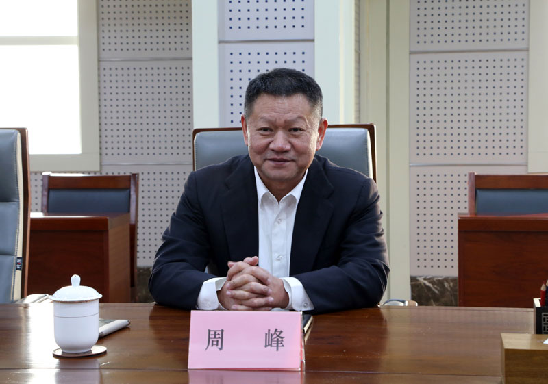 本网讯 11月30日, 山东国欣颐养集团党委书记,董事长周峰一行来集团