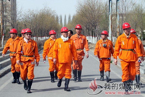  临矿集团:张圣国到上海庙矿业公司检查指导工作