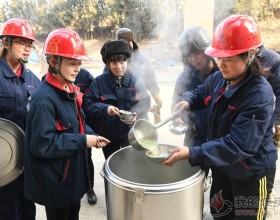 东华水泥：寒冬送温暖