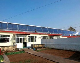 农村住宅太阳能供暖的