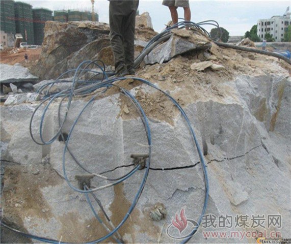 开采石头劈裂机-荆州优质服务