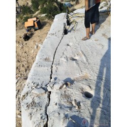青砂石液压岩石劈裂机-黑河供应商地点