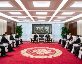  叶向东会见中国安能集团总经理、党委副书记李跃平