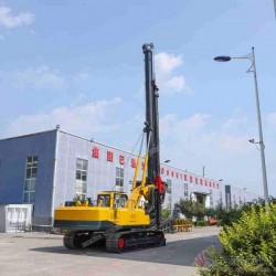 履带式大口径旋挖钻机高压线塔2米孔径打桩机