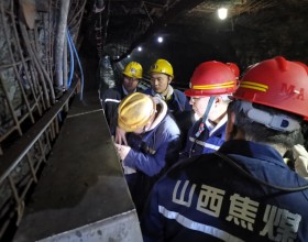  忻州煤矿安全监察站深入践行雷锋精神全力护航“两会”安全