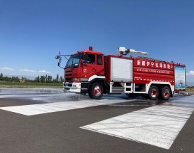 伊宁机场为跑道实施洒