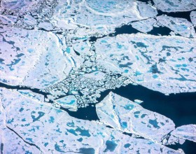 格陵兰岛部分冰盖变薄