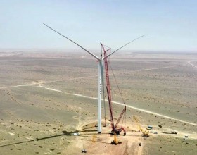  333台！国内单体容量最大陆上风电项目完成首台机组吊装