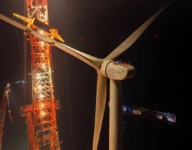  13MW!国内又一大兆瓦海上风电机组吊装