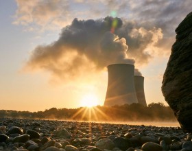  瑞典必须扩大核电以增强能源安全