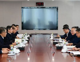 华电集团总经理叶向东与国家能源集团总经理余兵举行会谈