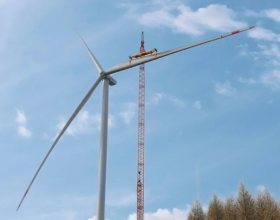 龙源电力国产BIM风电项目首台风机吊装完成